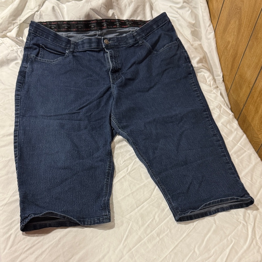 Women’s Denim Capri